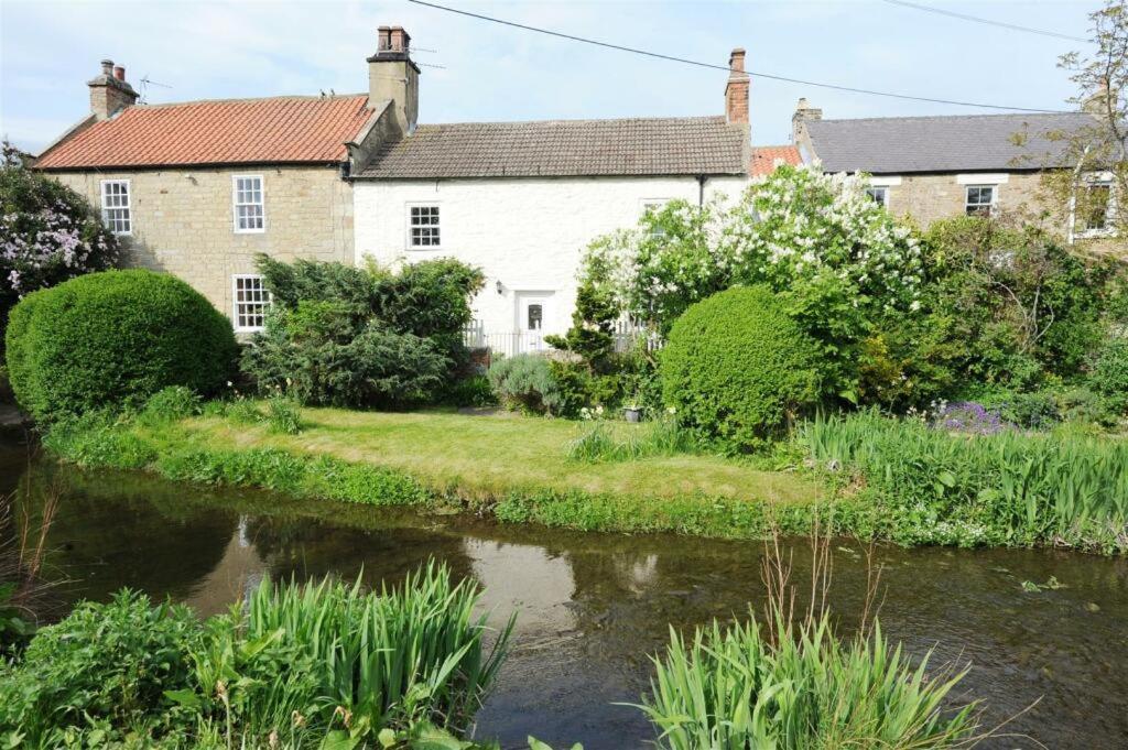 Clearwater 17Th Century Cottage リッチモンド エクステリア 写真